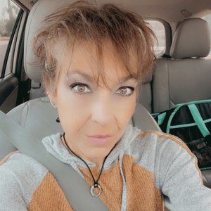 Meet your Posher, Naomi